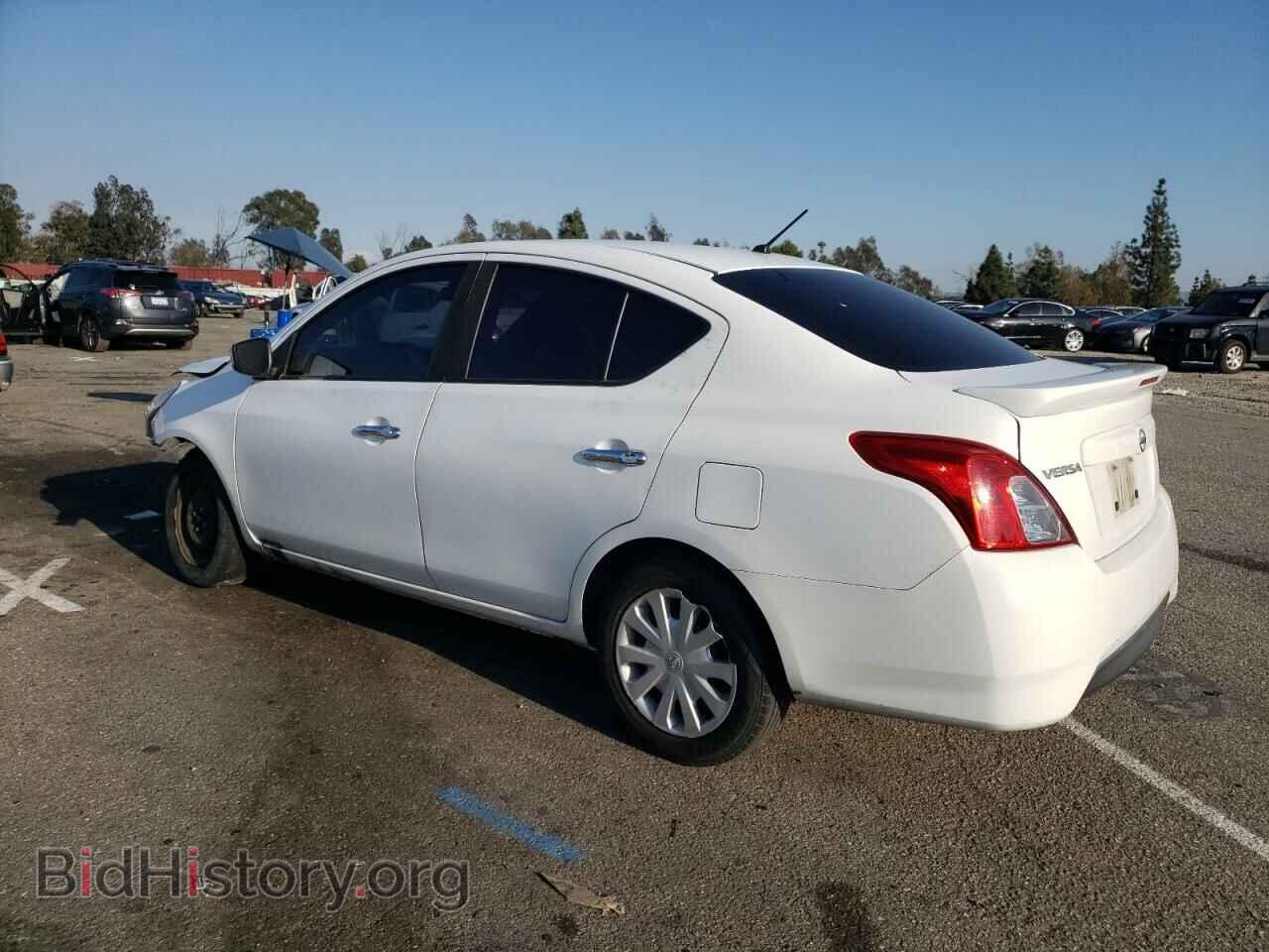 2018 NISSAN VERSA - VIN: 3N1CN7AP8JL845270 - Фото 2