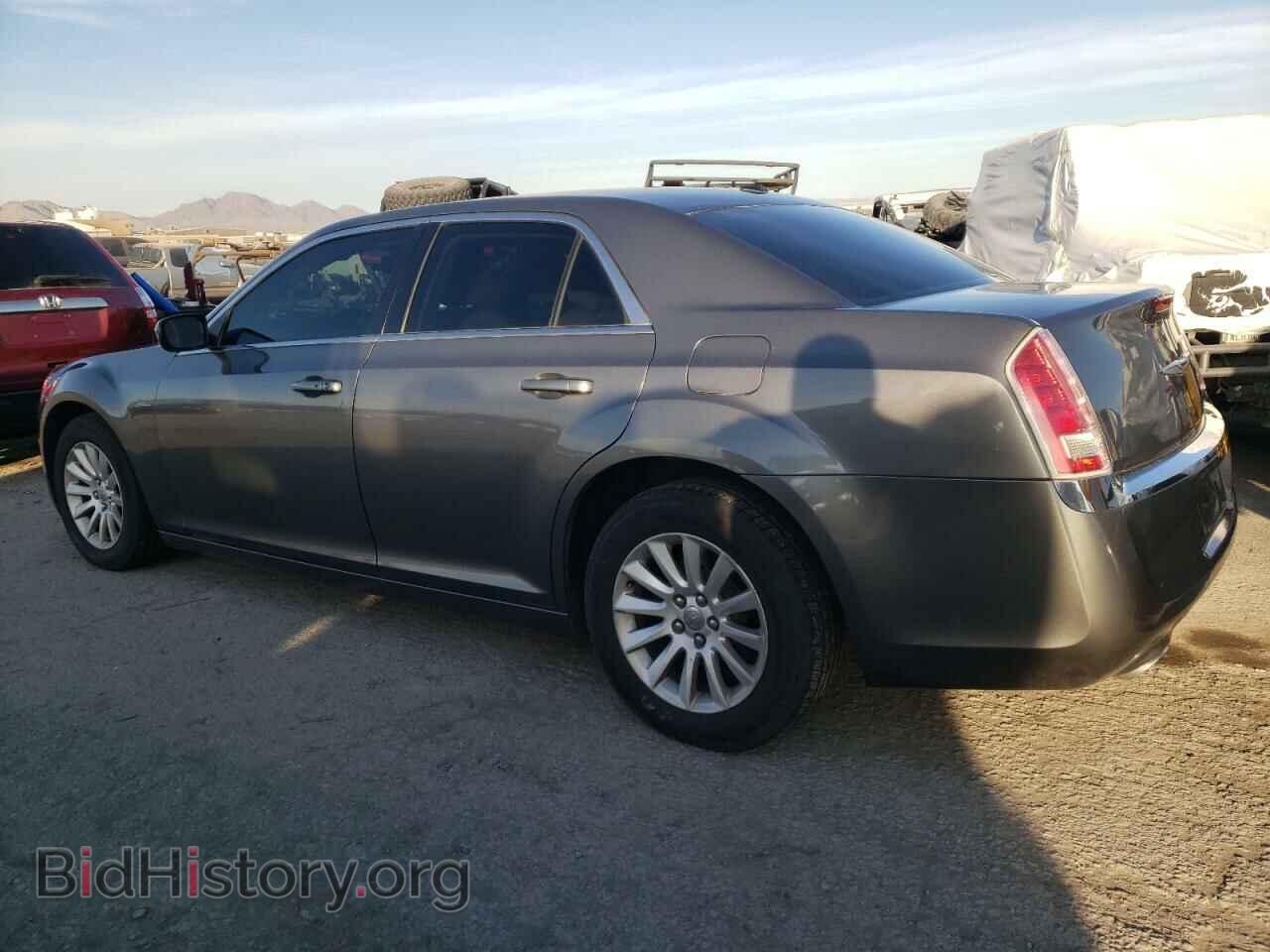 2012 CHRYSLER 300 - VIN: 2C3CCAAG8CH104472 - Фото 2