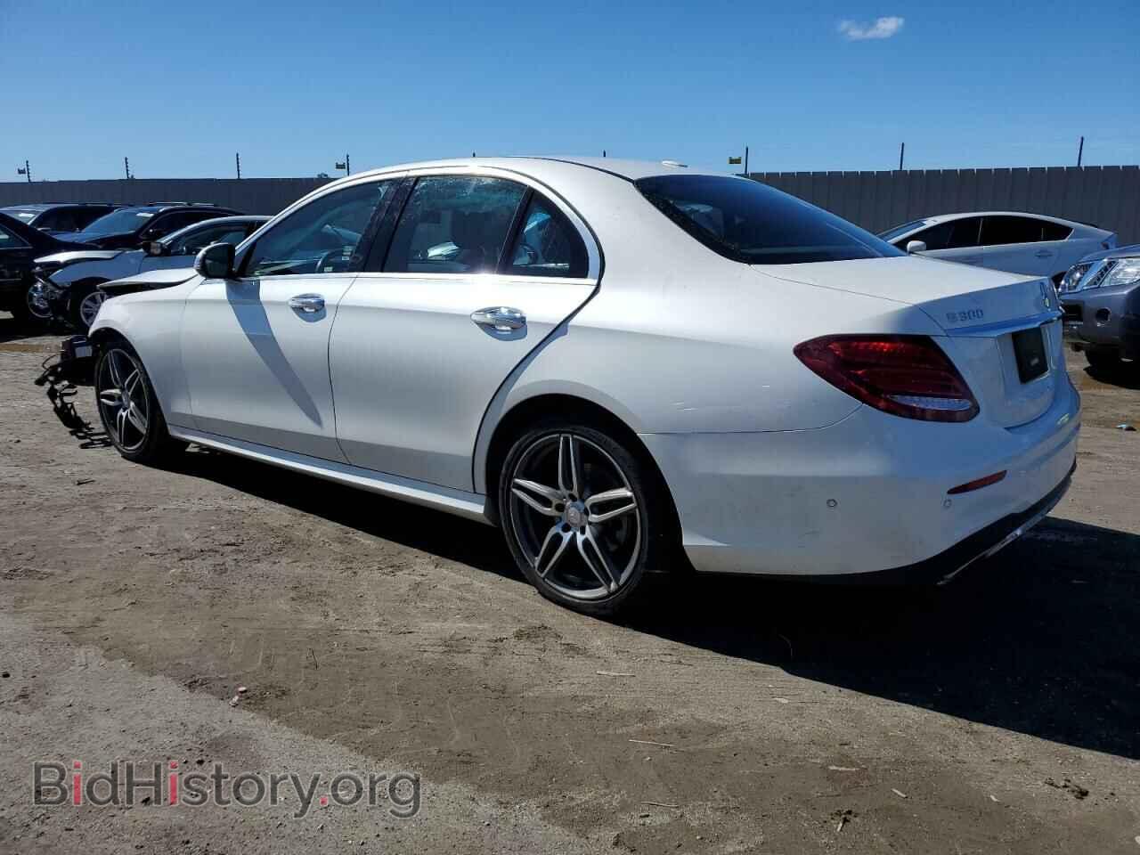 2017 MERCEDES-BENZ E-CLASS - VIN: WDDZF4JB2HA175438 - Фото 2