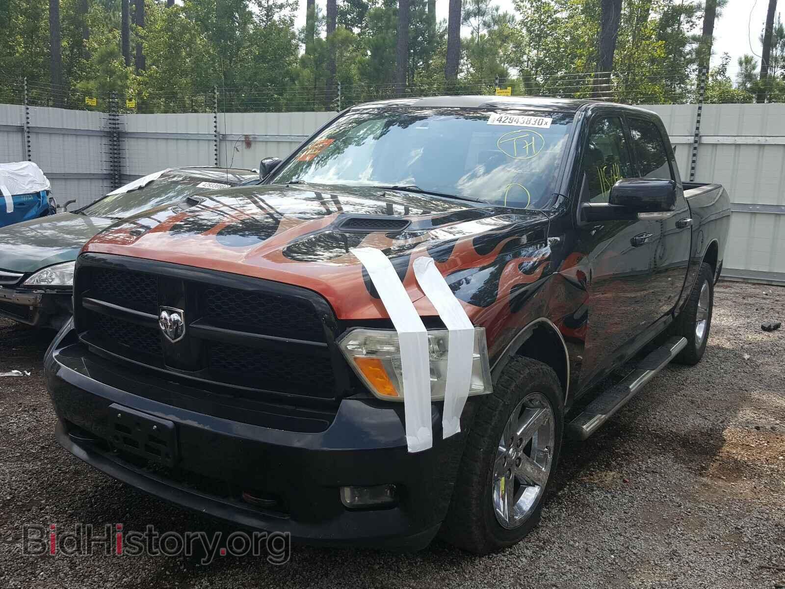 2010 DODGE RAM 1500 - VIN: 1D7RV1CT2AS201558 - Фото 2