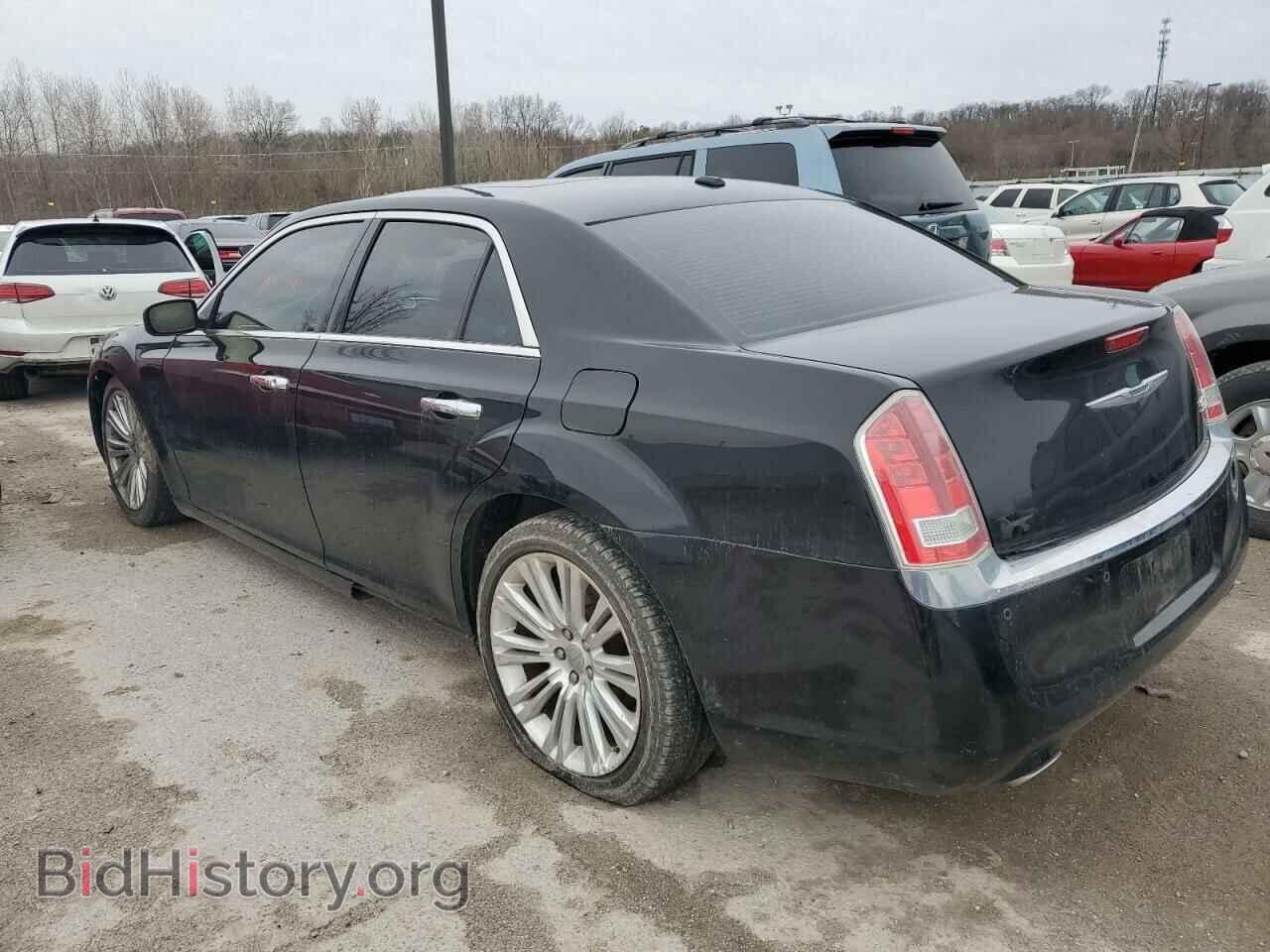 2012 CHRYSLER 300 - VIN: 2C3CCACG7CH201076 - Photo 2