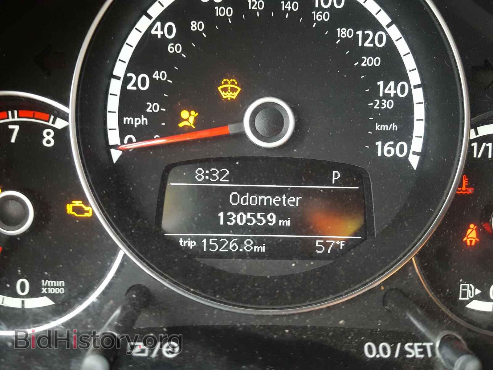 2013 VOLKSWAGEN BEETLE - VIN: 3VWVA7AT2DM626136 - Фото 8