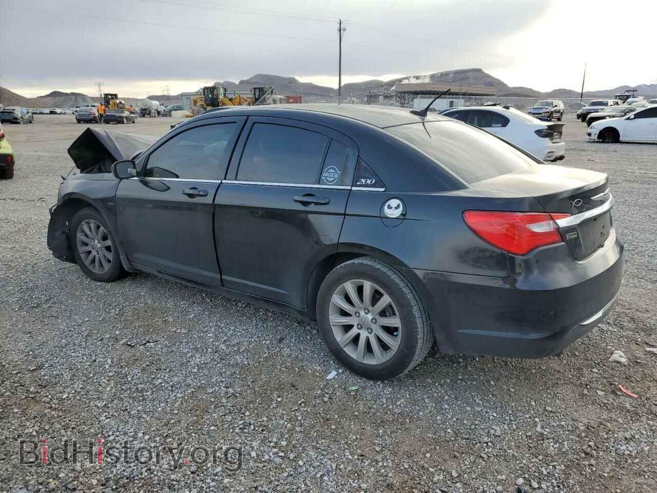 2013 CHRYSLER 200 - VIN: 1C3CCBBG9DN528031 - Фото 2