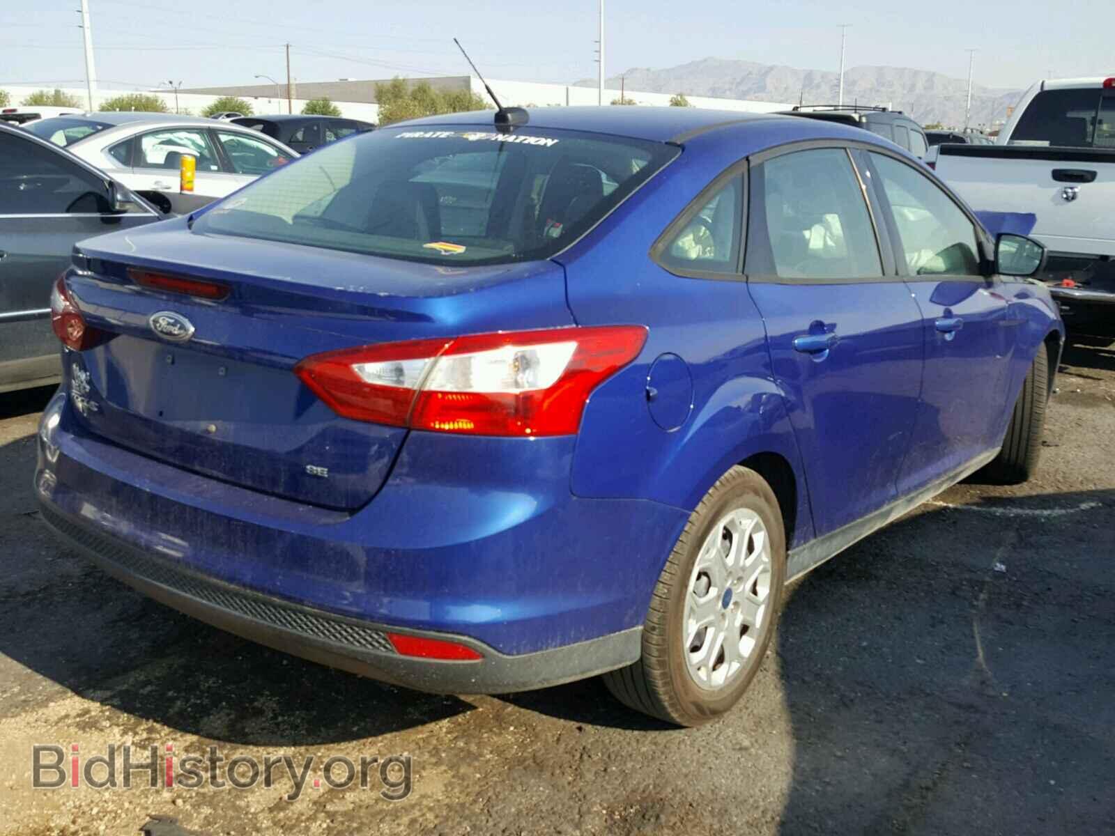2012 Ford FOCUS (VIN 1FAHP3F27CL269405) — photo 4 of 10
