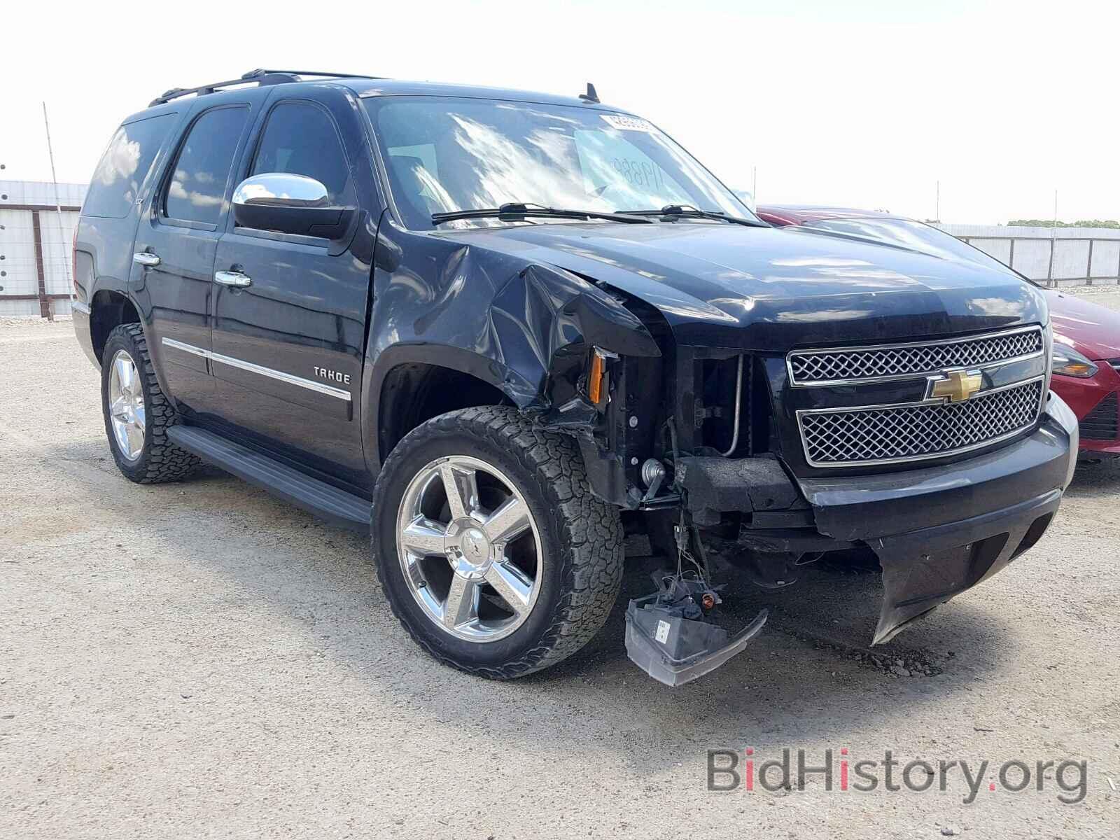 Photo 1GNSCCE08BR374601 - CHEVROLET TAHOE C150 2011