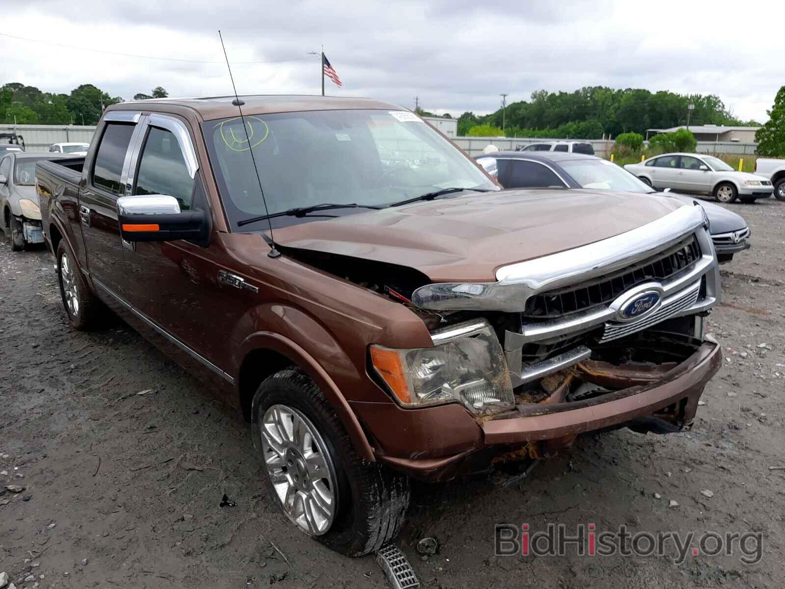 Photo 1FTFW1CF8BFB20255 - FORD F-150 2011
