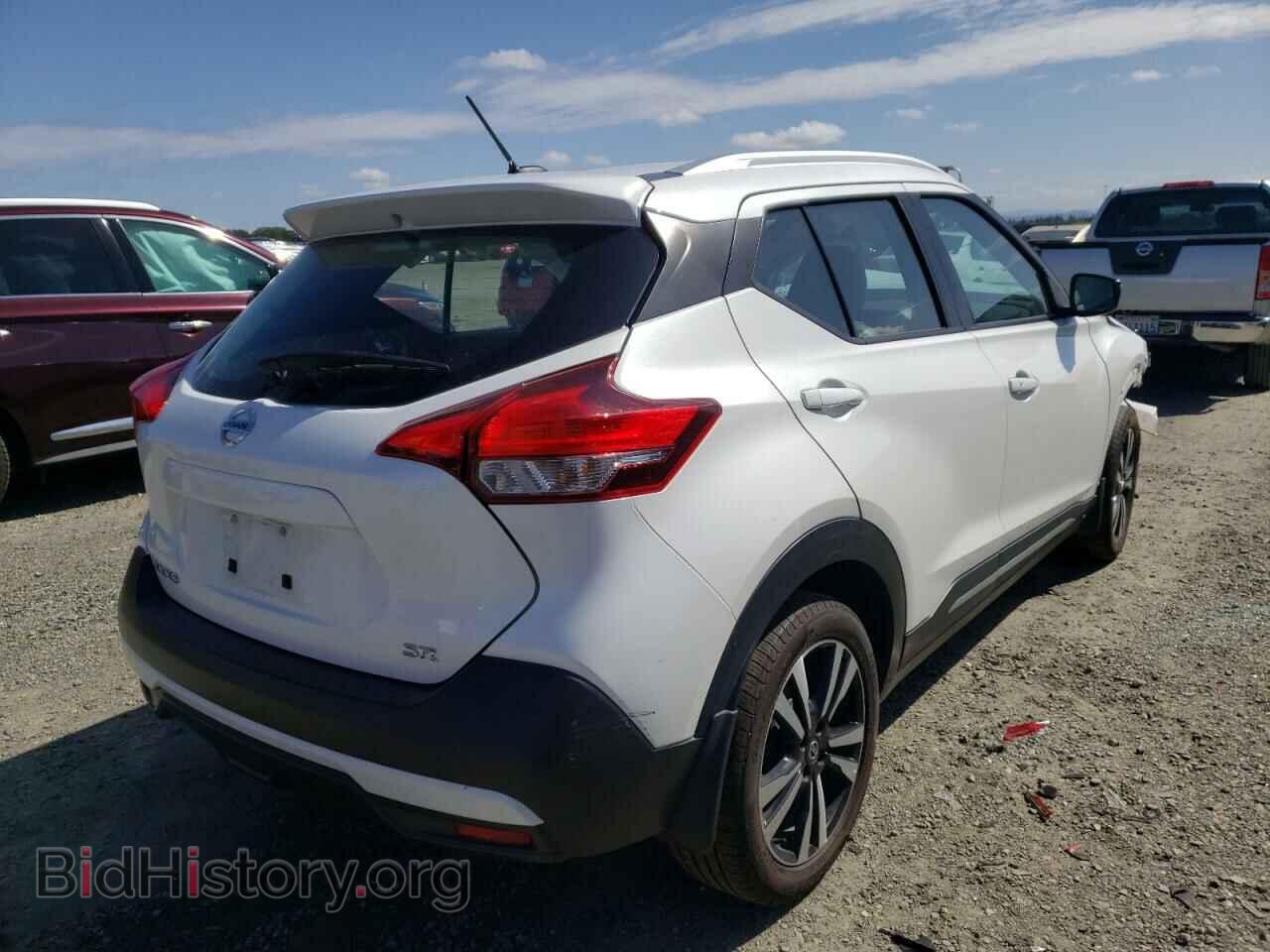 2019 NISSAN KICKS - VIN: 3N1CP5CU3KL543484 - Фото 4
