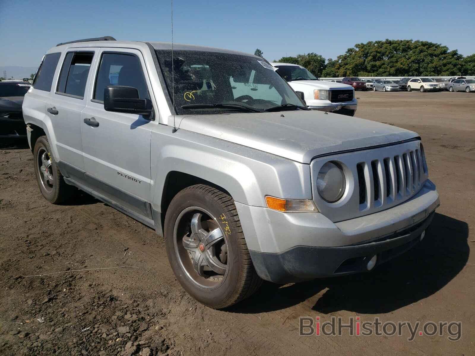 Photo 1C4NJPBA0DD255683 - JEEP PATRIOT 2013