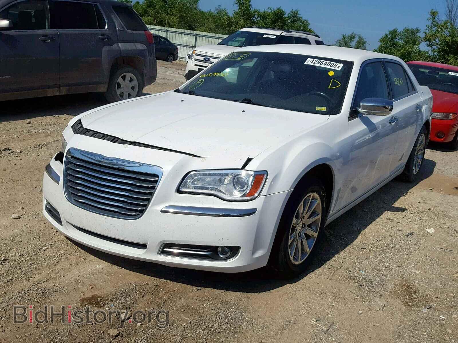 2011 CHRYSLER 300 - VIN: 2C3CA5CG8BH579550 - Фото 2
