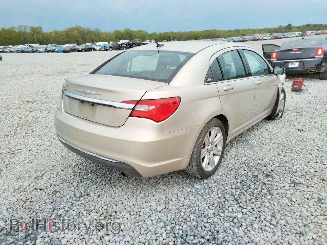 2013 CHRYSLER 200 - VIN: 1C3CCBAB2DN669786 - Фото 4
