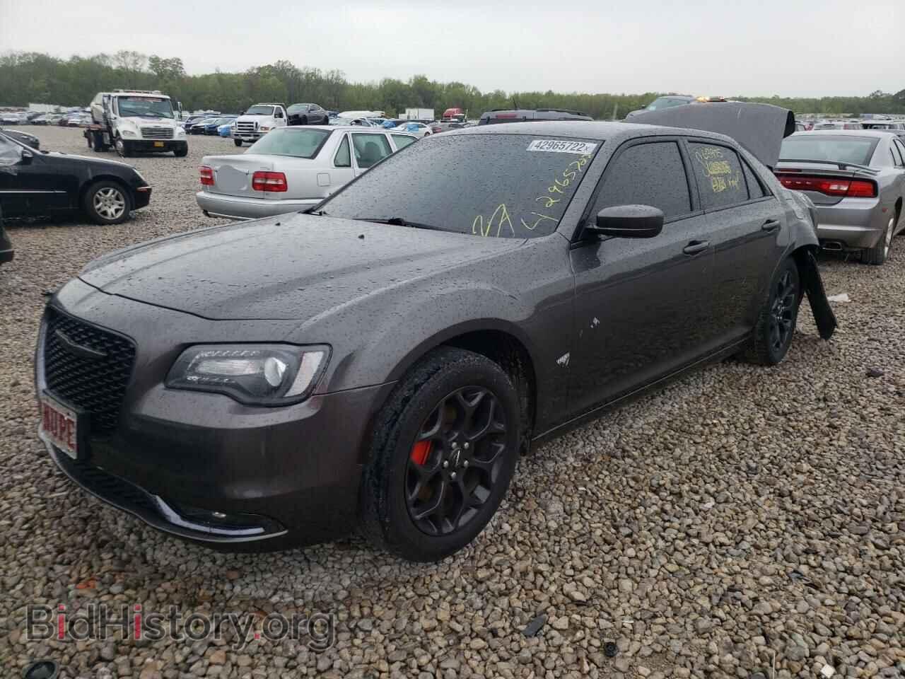 2019 CHRYSLER 300 - VIN: 2C3CCAGG5KH648577 - Фото 2