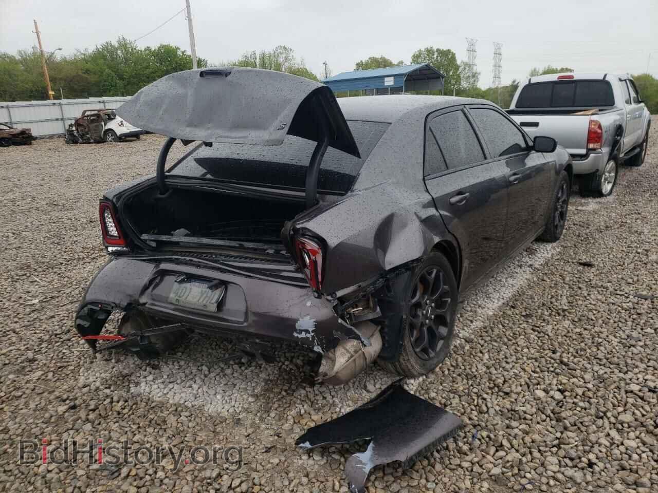 2019 CHRYSLER 300 - VIN: 2C3CCAGG5KH648577 - Фото 9