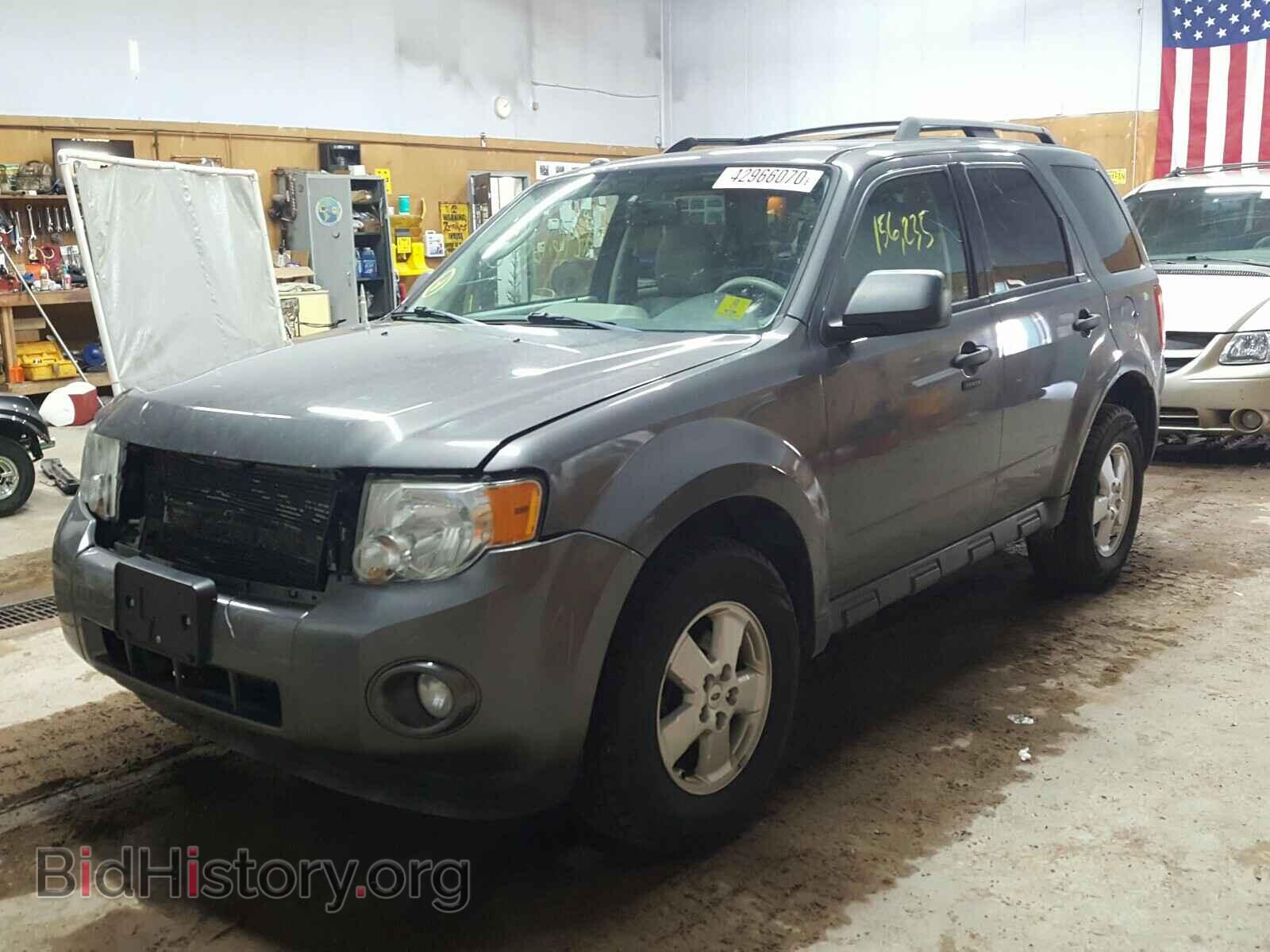 2011 FORD ESCAPE - VIN: 1FMCU9D78BKB00444 - Фото 2
