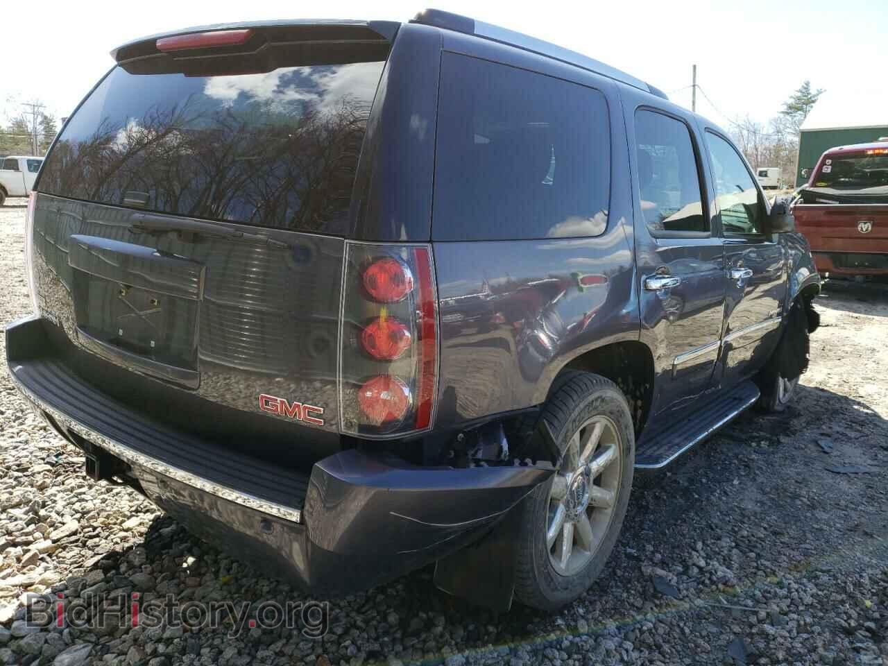 2011 GMC YUKON - VIN: 1GKS2EEF0BR237667 - Photo 4
