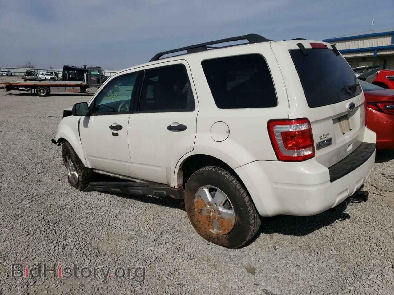 2010 FORD ESCAPE - VIN: 1FMCU0D77AKB63318 - Фото 2