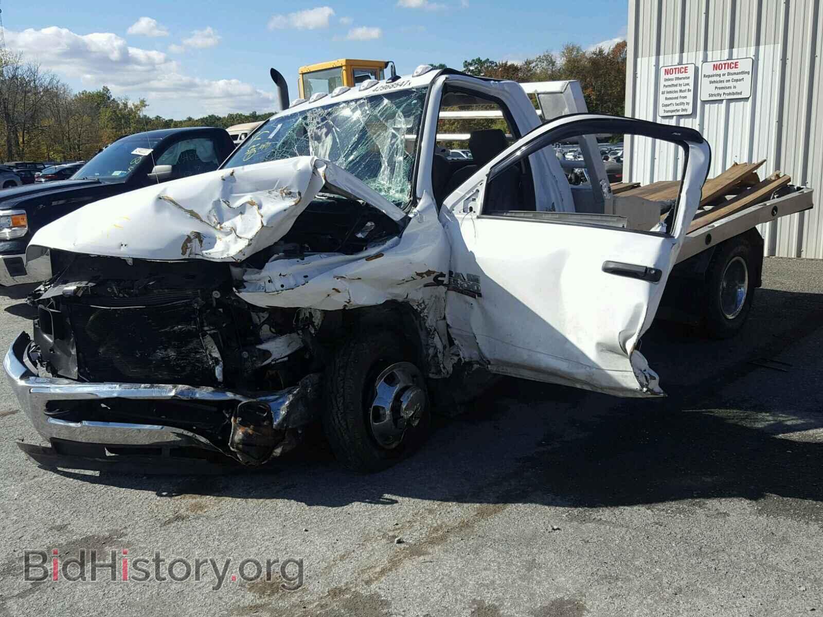 2015 RAM 3500 - VIN: 3C7WRTAL9FG649202 - Photo 2