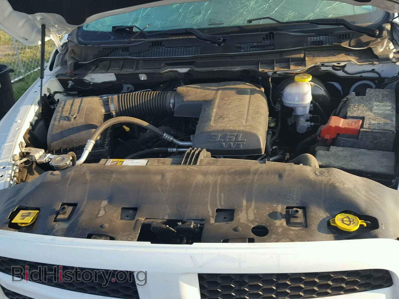 2016 RAM 1500 ST - VIN: 1C6RR6FG3GS414884 - Photo 7