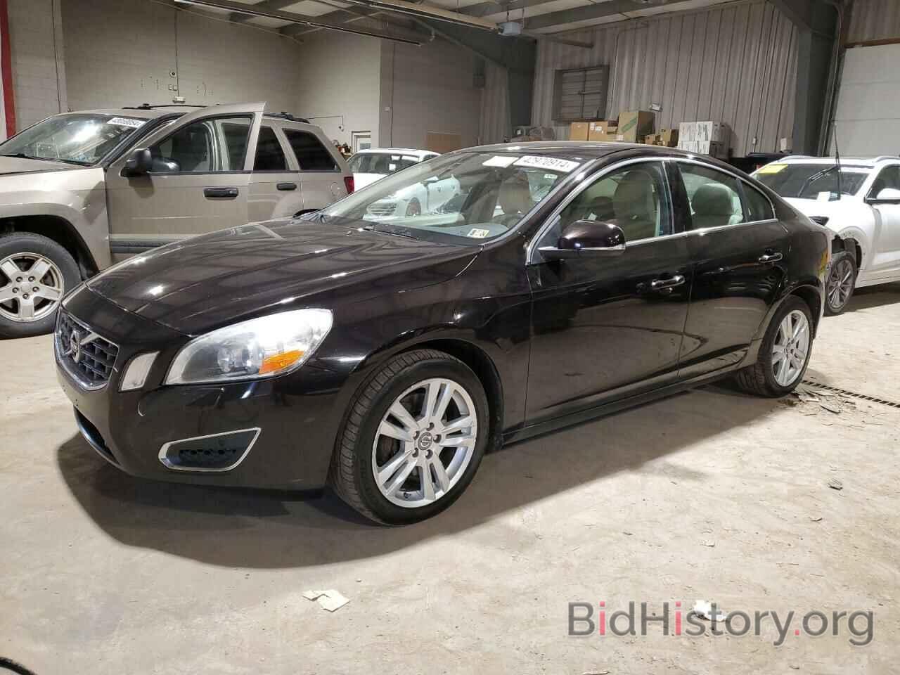 Photo YV1612FHXD2185548 - VOLVO S60 2013