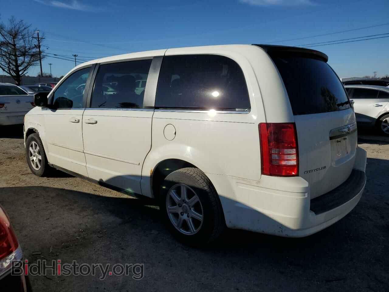 2010 CHRYSLER MINIVAN - VIN: 2A4RR2D13AR464137 - Фото 2