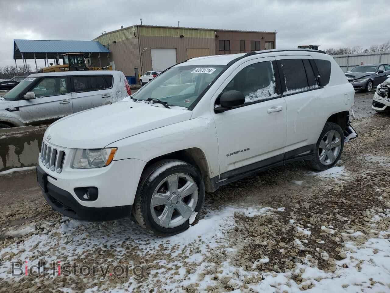Photo 1J4NF5FB9BD279044 - JEEP COMPASS 2011