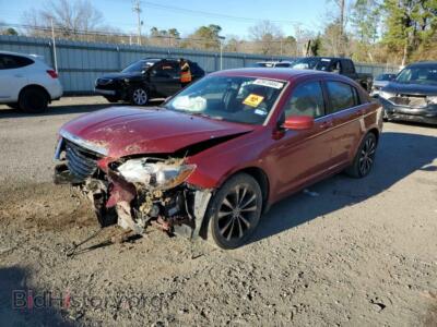 2013 Chrysler 200 TOURING, maroon — VIN 1C3CCBBB3DN539501, Copart