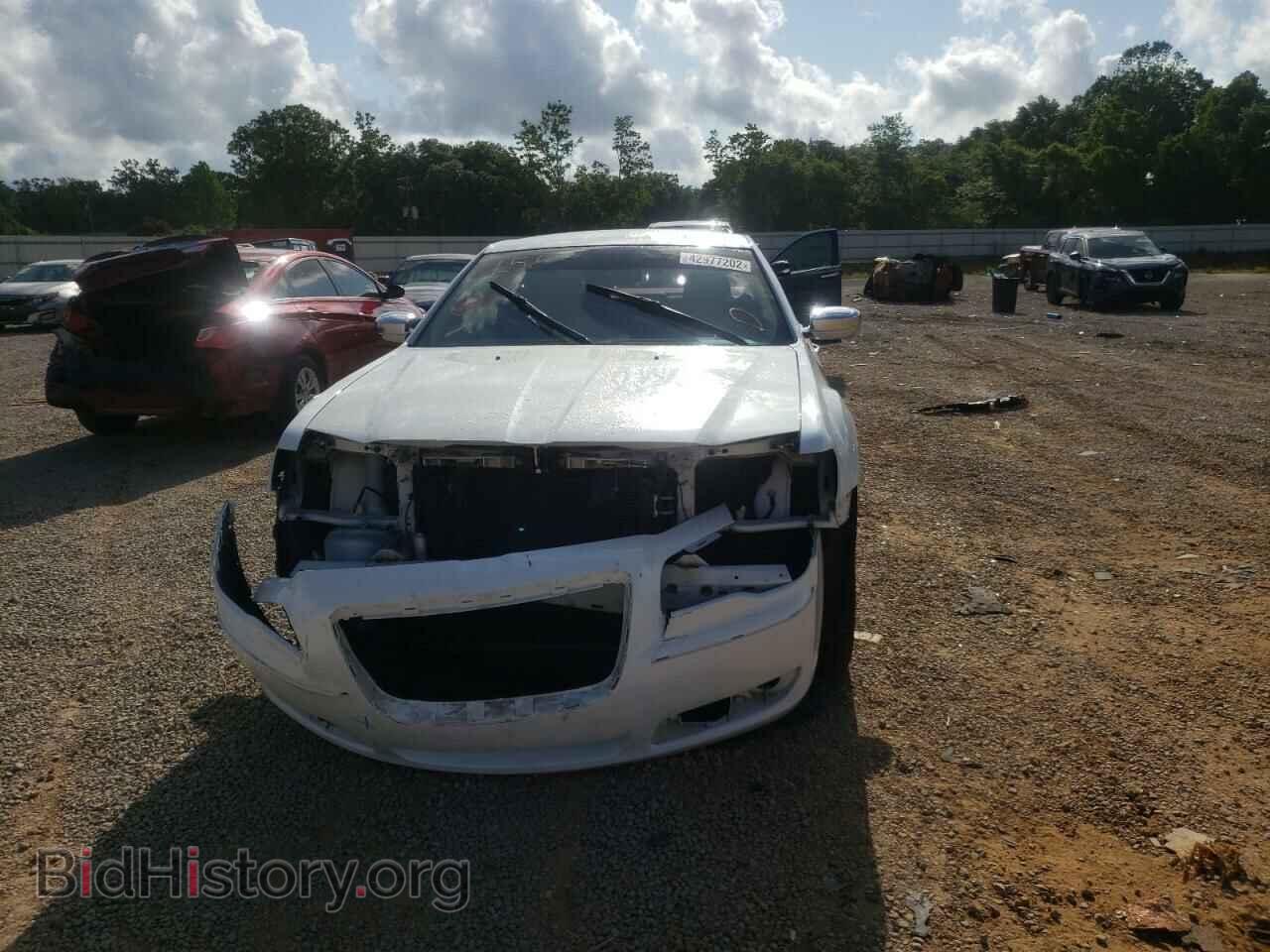 2011 CHRYSLER 300 - VIN: 2C3CA6CT2BH548099 - Фото 9