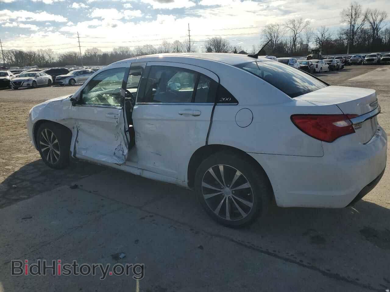 2013 CHRYSLER 200 - VIN: 1C3CCBCG3DN767962 - Photo 2