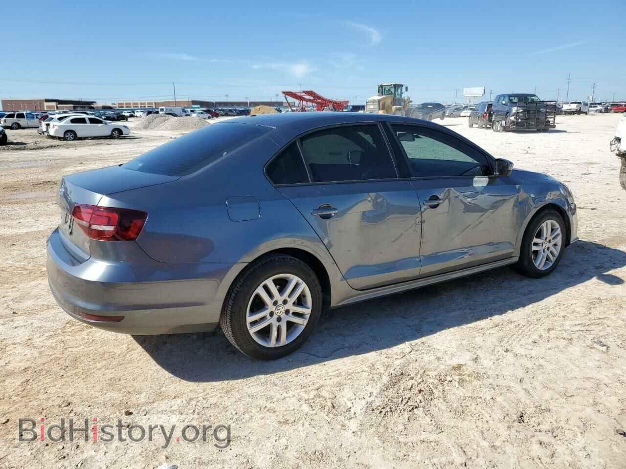 2018 VOLKSWAGEN JETTA - VIN: 3VW2B7AJ3JM239203 - Фото 3