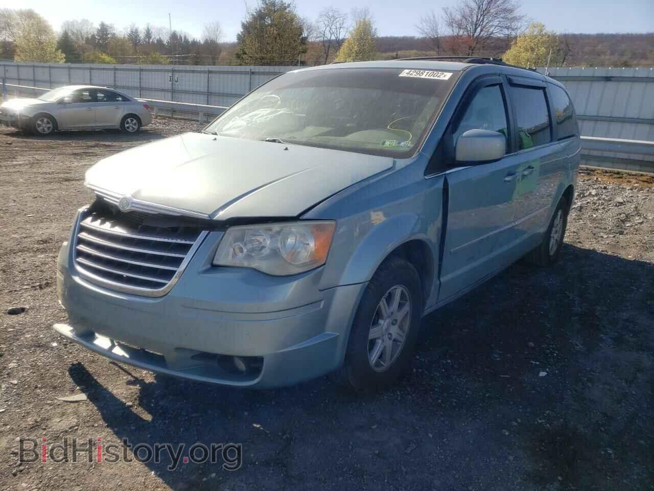 2010 CHRYSLER MINIVAN - VIN: 2A4RR8D14AR481015 - Photo 2