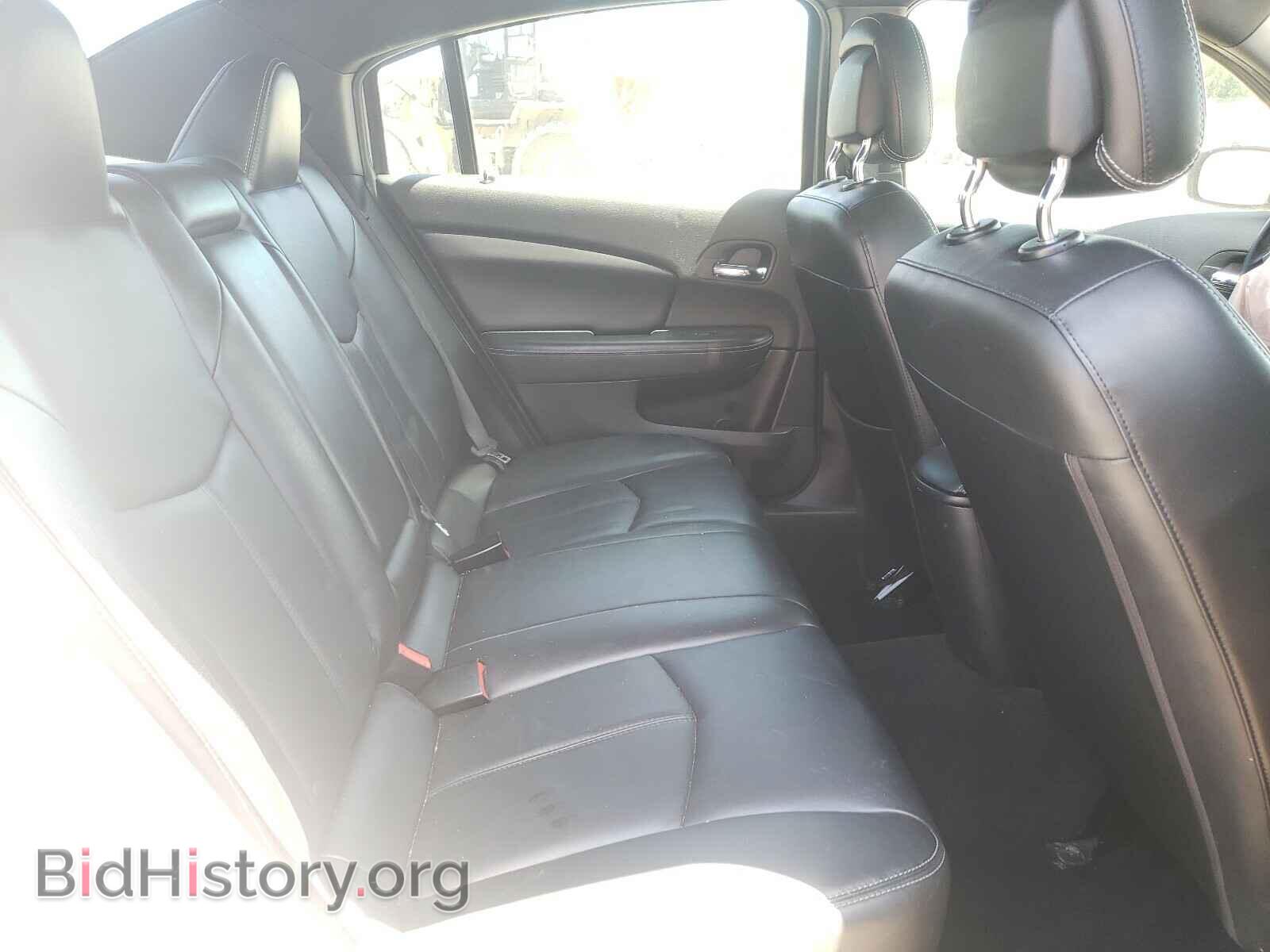 2012 CHRYSLER 200 - VIN: 1C3CCBCG4CN184850 - Фото 6