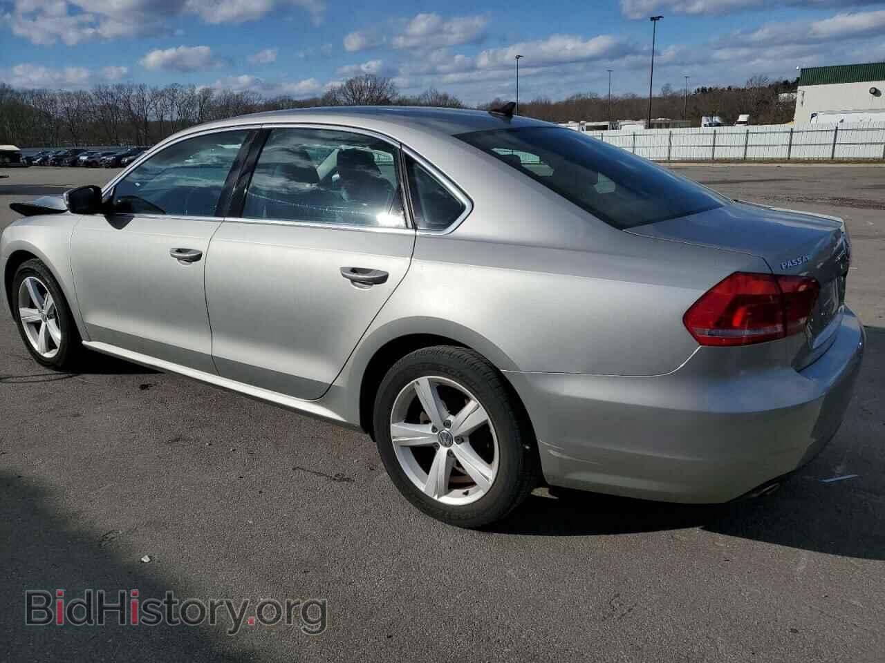 2013 VOLKSWAGEN PASSAT - VIN: 1VWBP7A35DC111036 - Фото 2