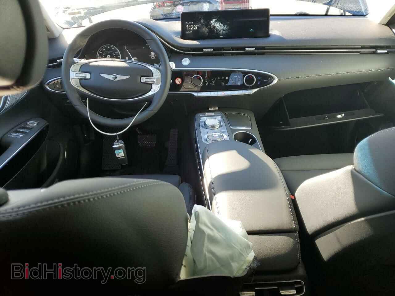 2025 GENESIS GV70 BASE - VIN: KMUMADTB5SU199932 - Photo 8