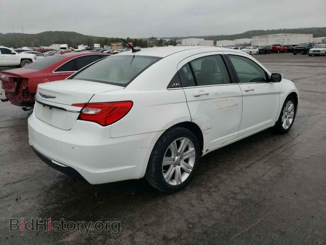 2013 CHRYSLER 200 - VIN: 1C3CCBAB0DN640139 - Фото 4