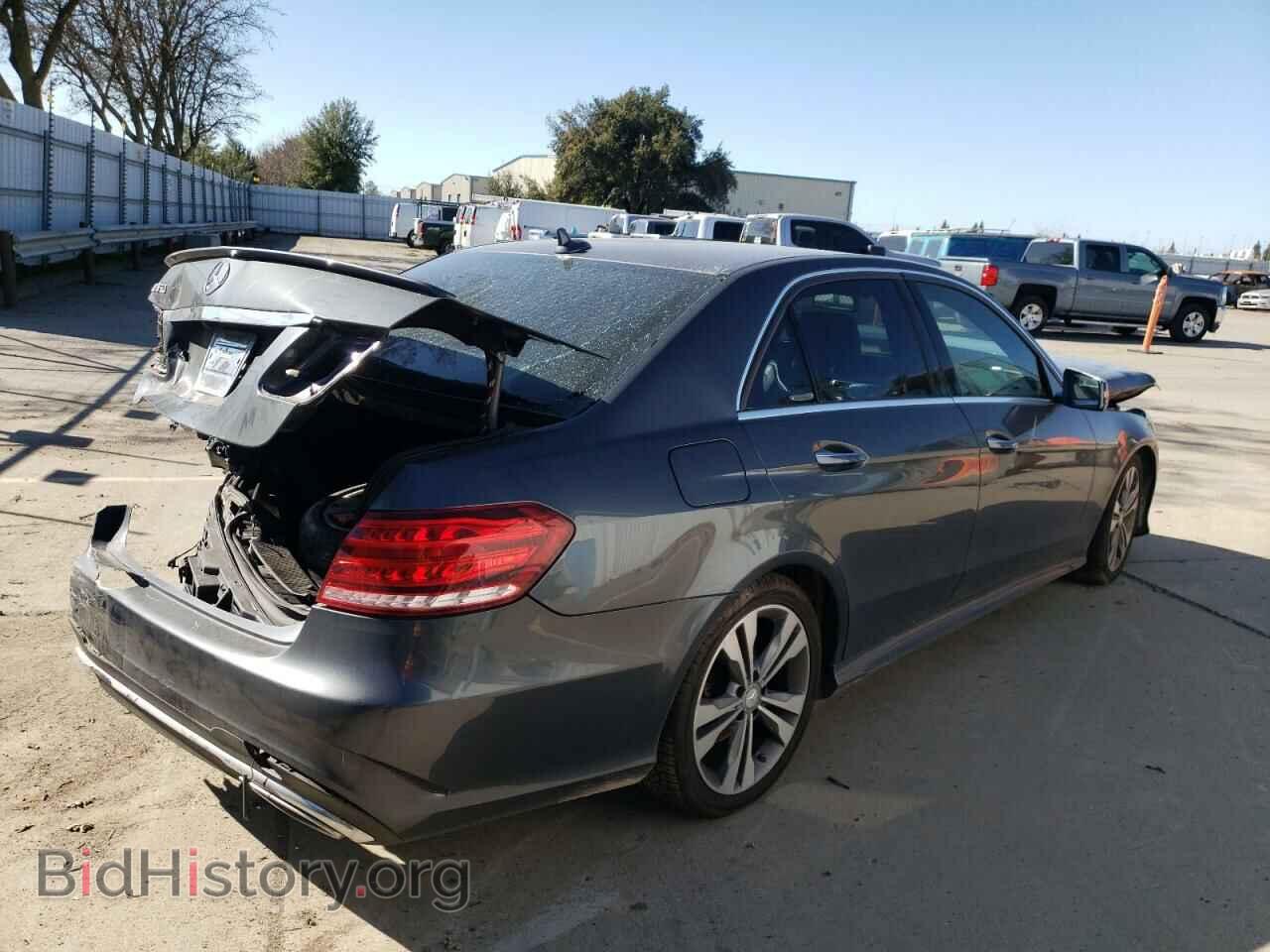 2014 MERCEDES-BENZ E-CLASS - VIN: WDDHF5KB5EB033882 - Фото 3