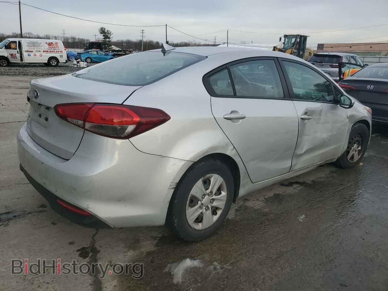 2017 KIA FORTE - VIN: 3KPFK4A78HE059582 - Фото 3