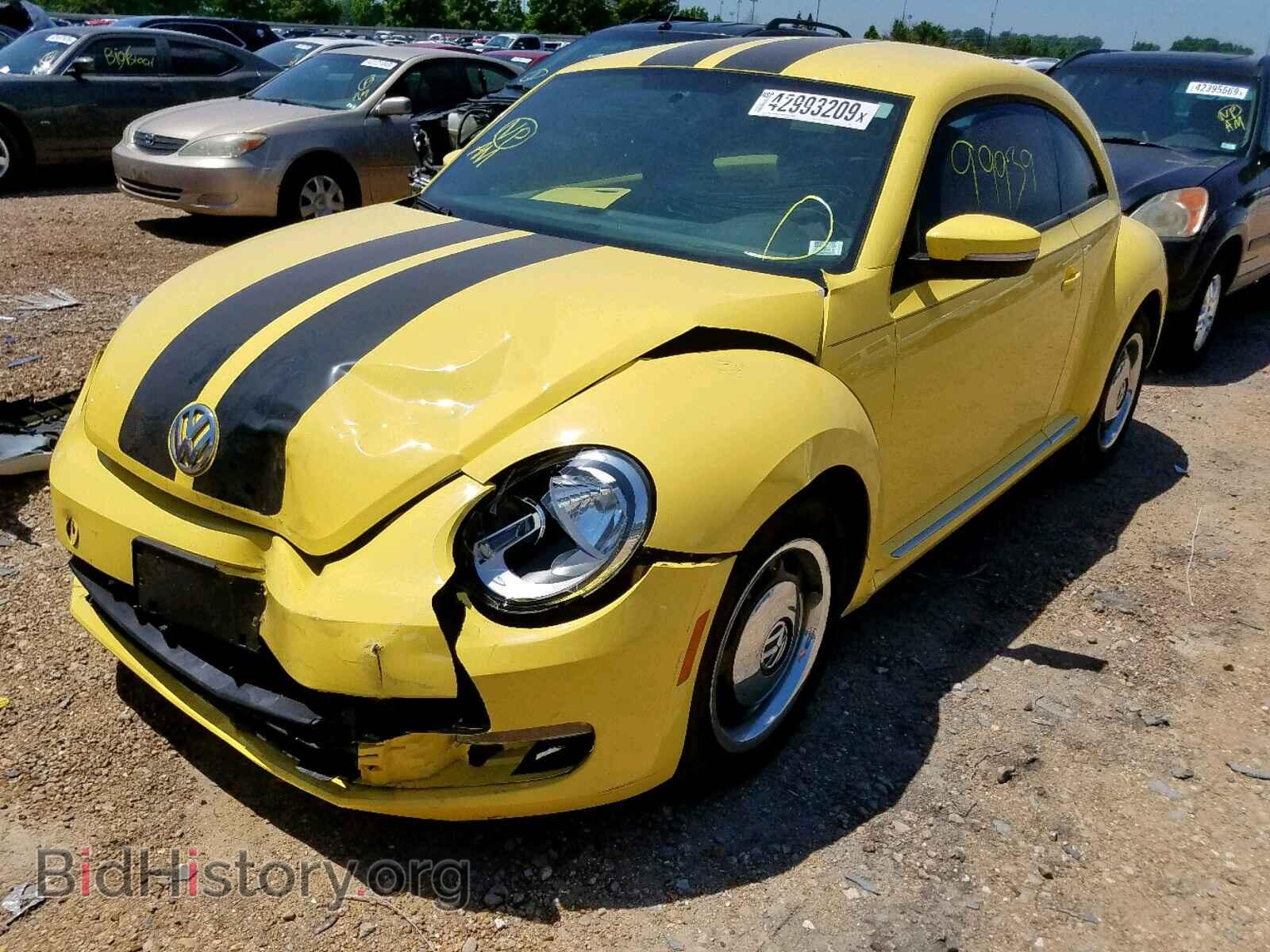 2012 VOLKSWAGEN BEETLE - VIN: 3VWJX7AT2CM647242 - Фото 2