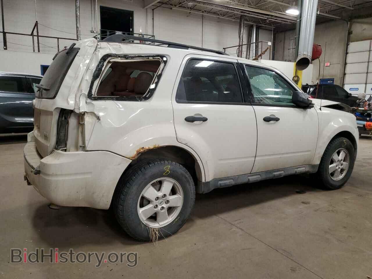 2011 FORD ESCAPE - VIN: 1FMCU9DG6BKA49901 - Фото 3