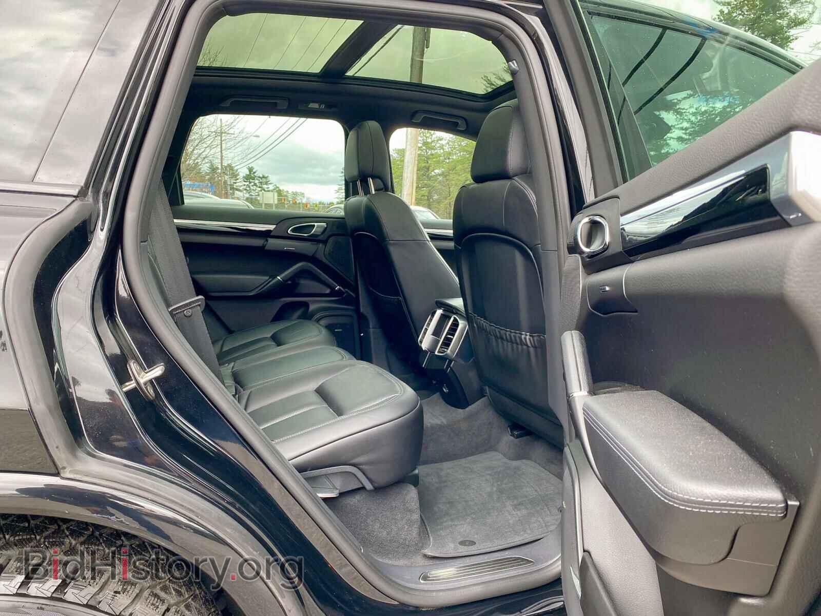 2017 PORSCHE CAYENNE - VIN: WP1AA2A20HKA80377 - Фото 6