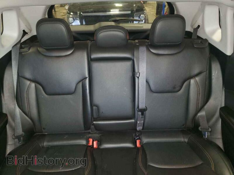 2020 Jeep COMPASS (VIN 3C4NJDCB8LT251413) — photo 10 of 13