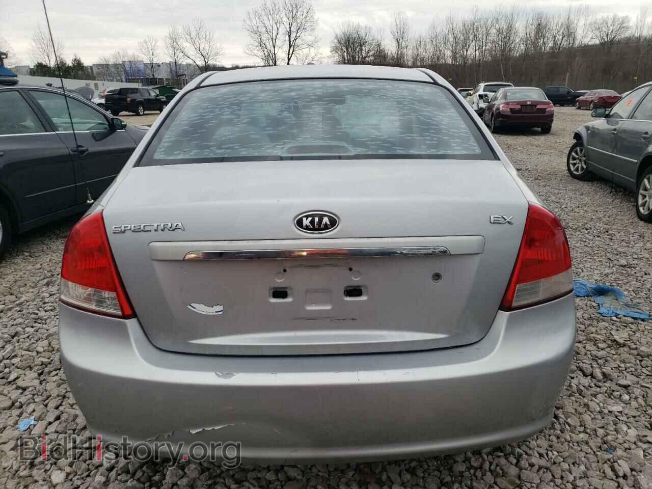 2007 KIA SPECTRA - VIN: KNAFE121775443232 - Фото 6