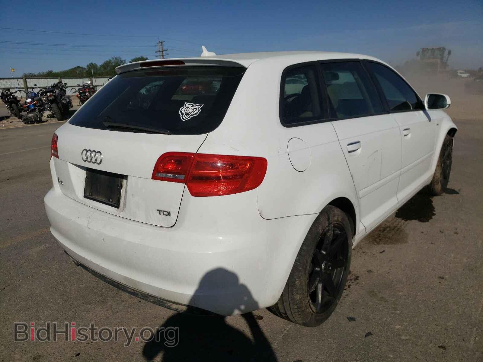 2011 AUDI A3 - VIN: WAUBJBFM8BA045659 - Фото 4