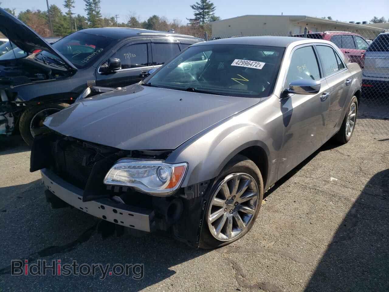 2011 CHRYSLER 300 - VIN: 2C3CA5CG3BH598832 - Фото 2