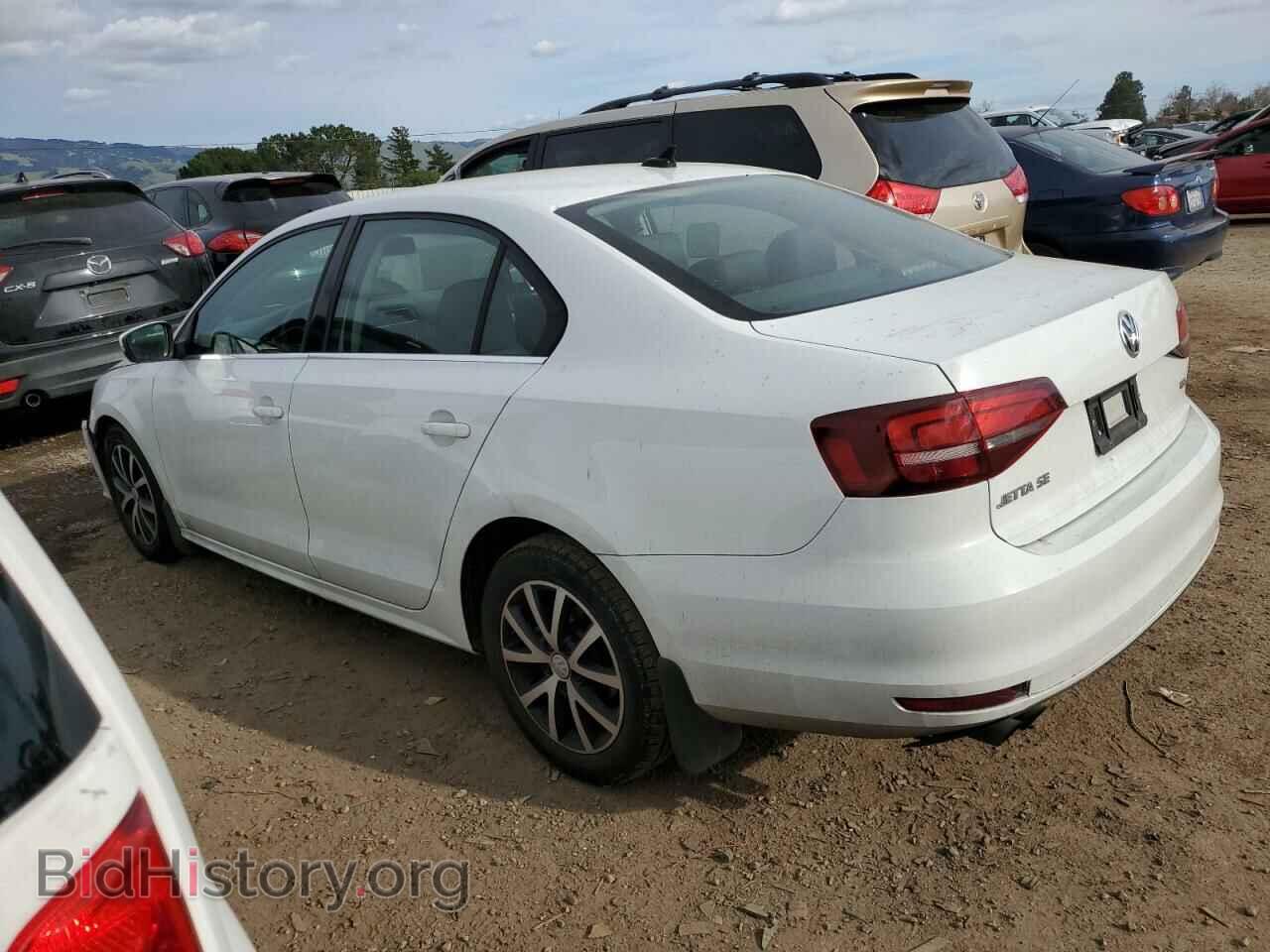 2017 VOLKSWAGEN JETTA - VIN: 3VWDB7AJ6HM416071 - Фото 2
