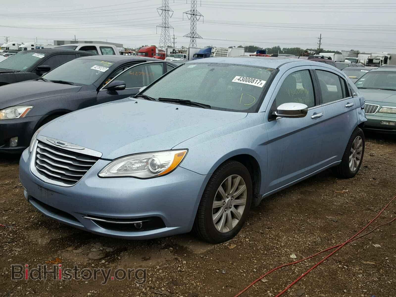 2013 CHRYSLER 200 - VIN: 1C3CCBCGXDN505257 - Фото 2