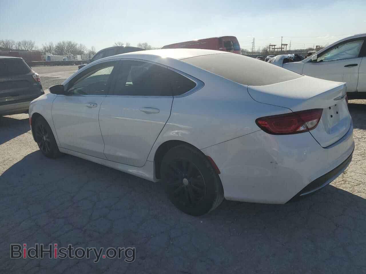 2015 CHRYSLER 200 - VIN: 1C3CCCAB2FN537085 - Фото 2