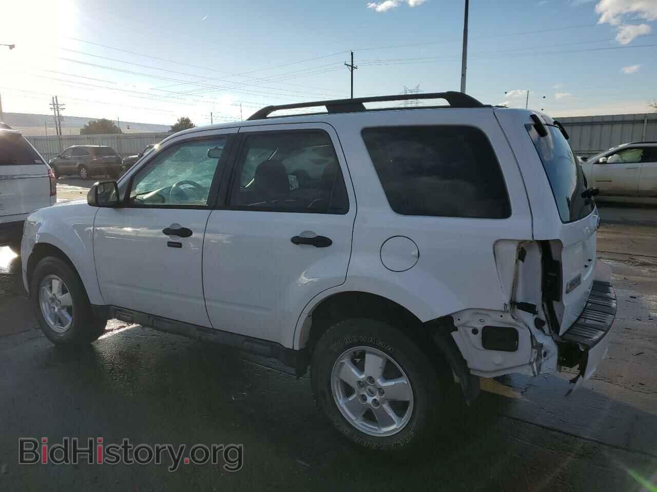 2011 FORD ESCAPE - VIN: 1FMCU9D77BKB26033 - Фото 2