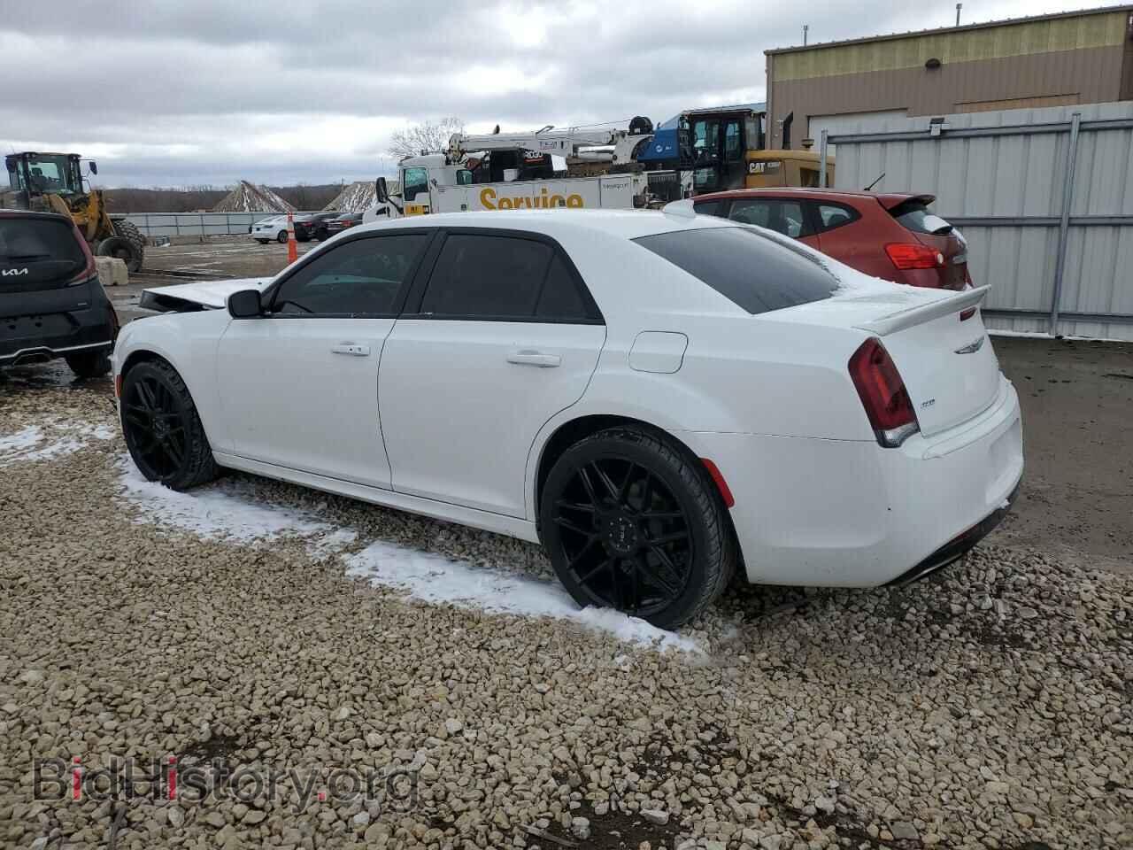 2018 CHRYSLER 300 - VIN: 2C3CCAGG2JH181729 - Фото 2