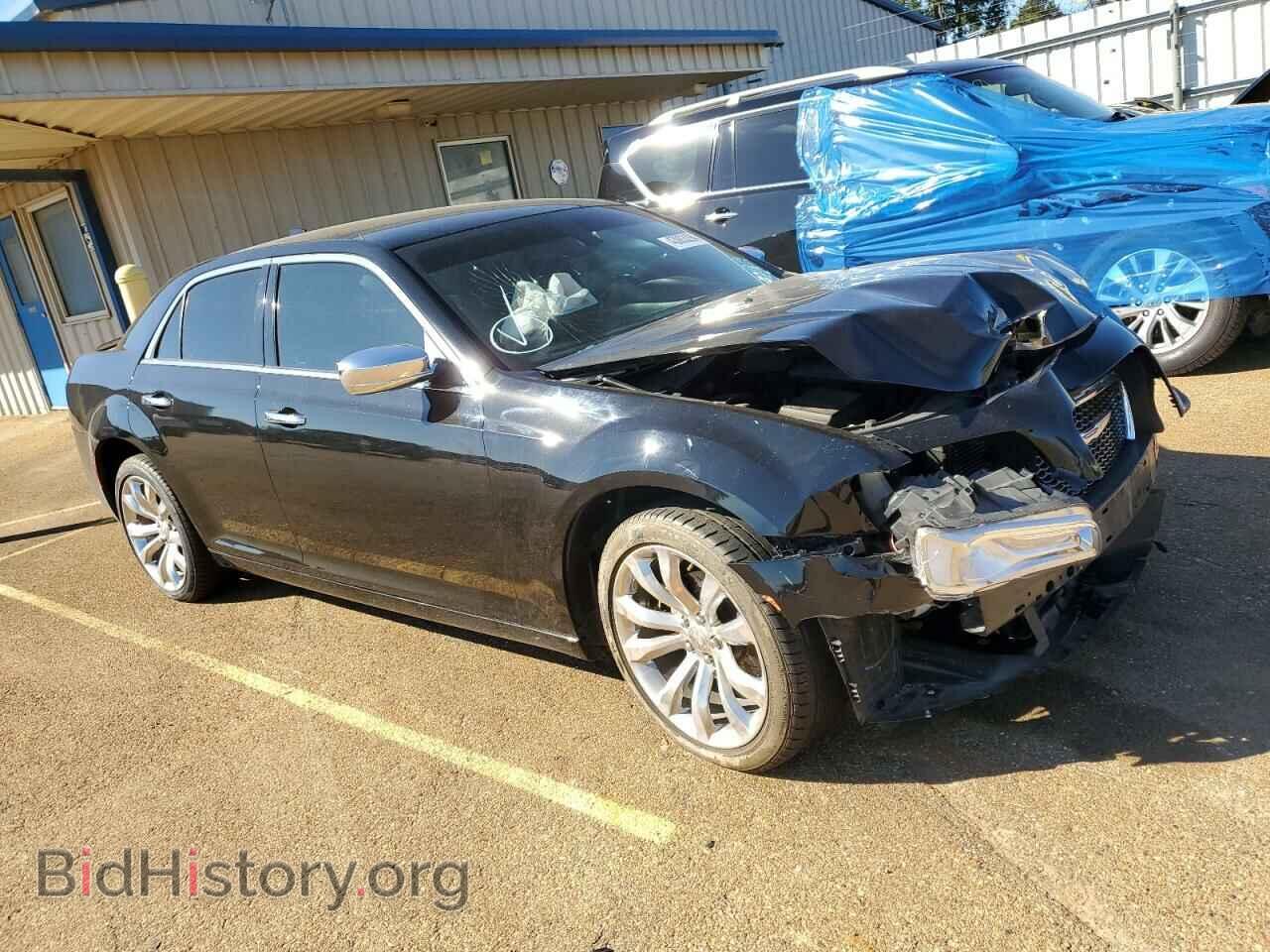 2019 CHRYSLER 300 - VIN: 2C3CCAEG7KH686542 - Фото 4