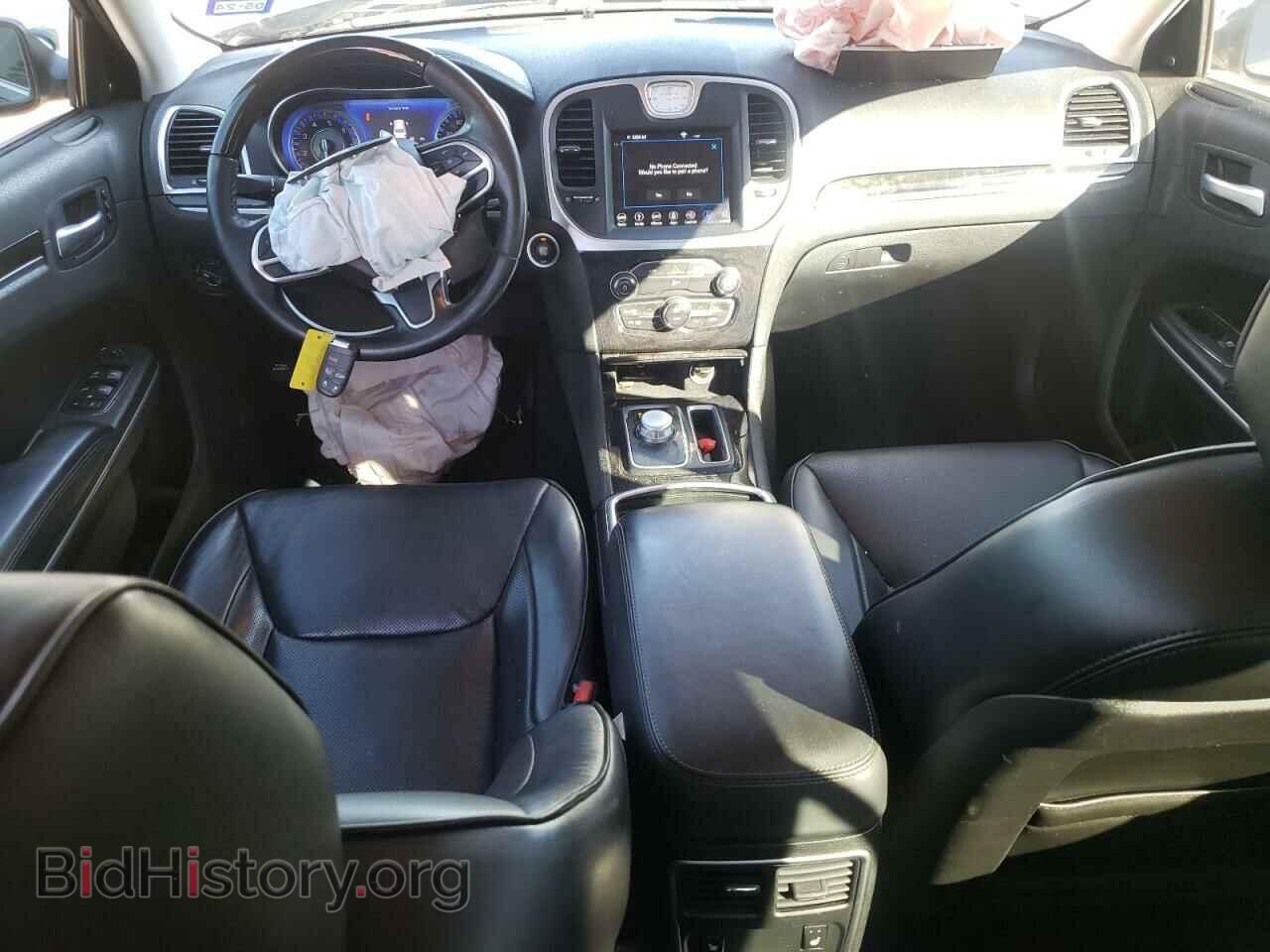 2019 CHRYSLER 300 - VIN: 2C3CCAEG7KH686542 - Фото 8
