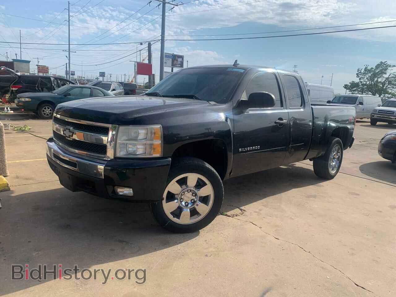 2011 CHEVROLET SILVERADO - VIN: 1GCRKSE34BZ228209 - Фото 2